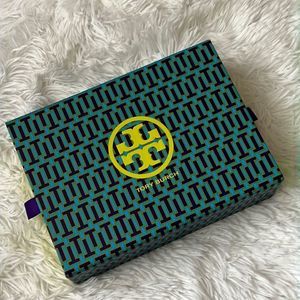 Tory Burch gift 🎁